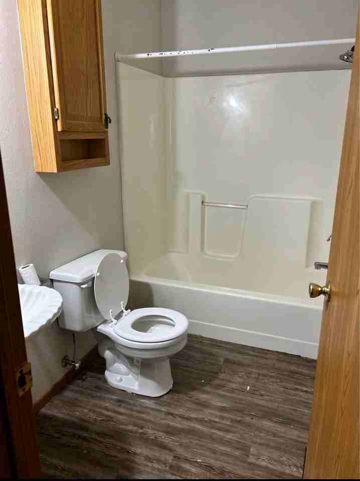 1717 Iowa Ave - Photo 6 of 8