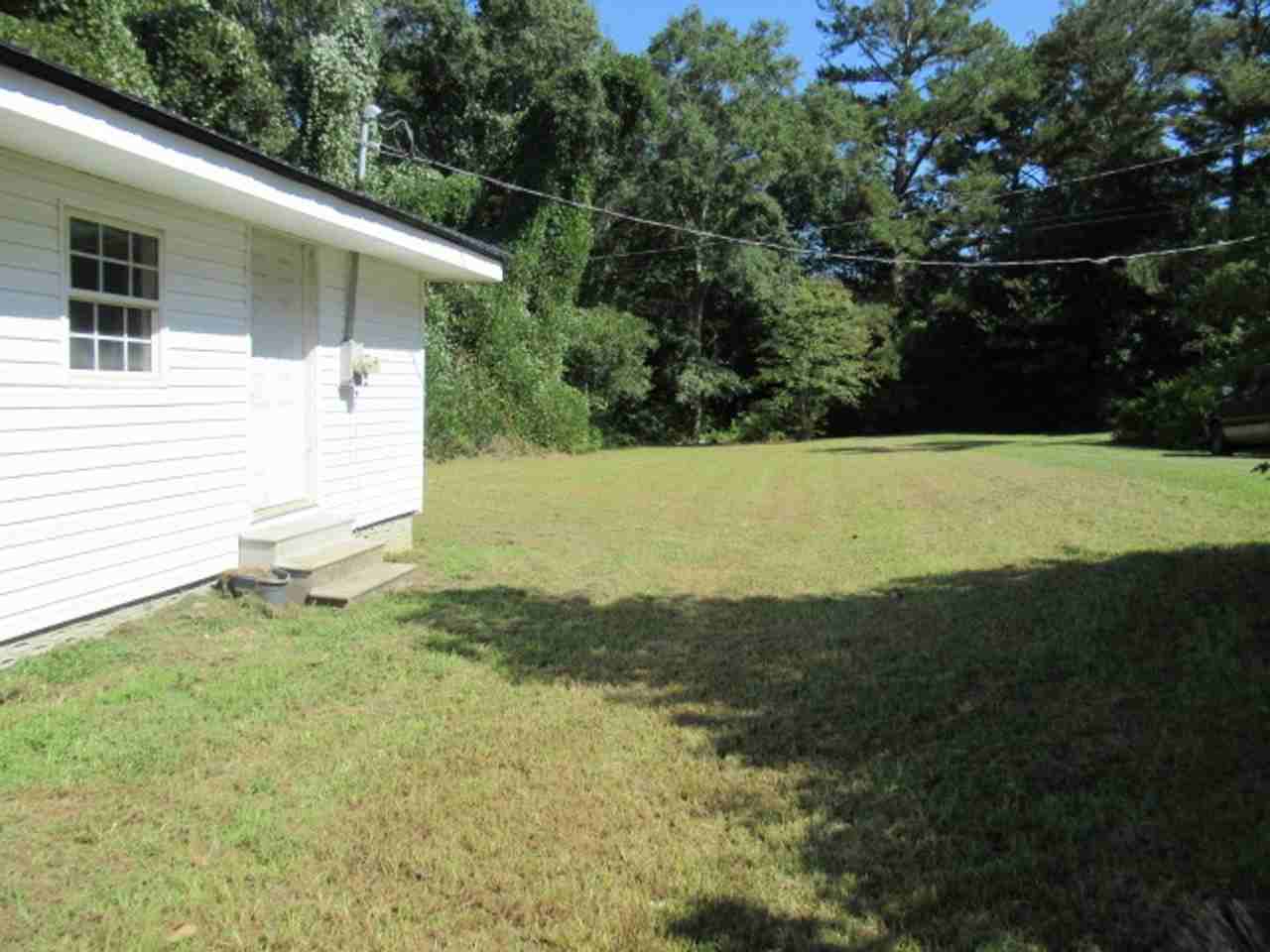 36 Armstrong Dr - Photo 4 of 19