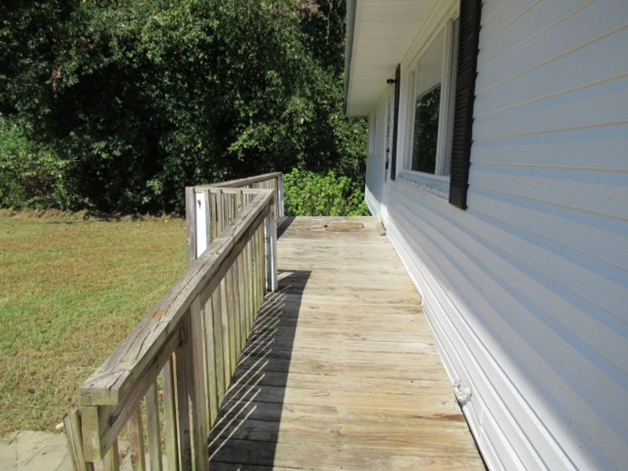 36 Armstrong Dr - Photo 6 of 19