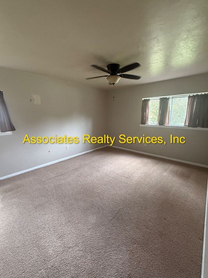 10205 Nw 25th Pl - Photo 7 of 29