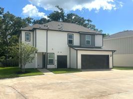 featured image of 412 Huisache St