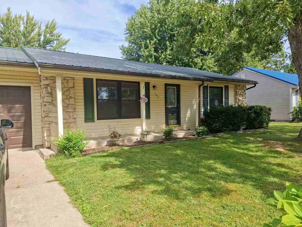 705 E South F St - Photo 2 of 18