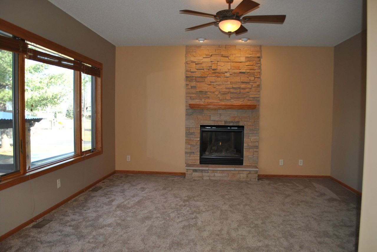 964 Fraser Ln - Photo 5 of 27