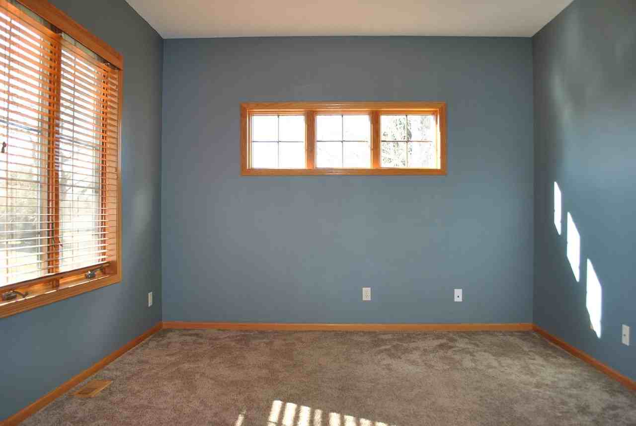 964 Fraser Ln - Photo 6 of 27