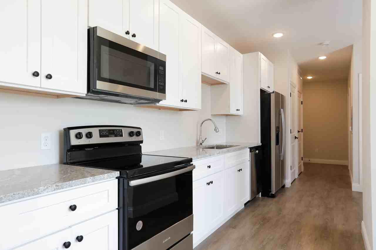 301 W. University Ave - Photo 6 of 49
