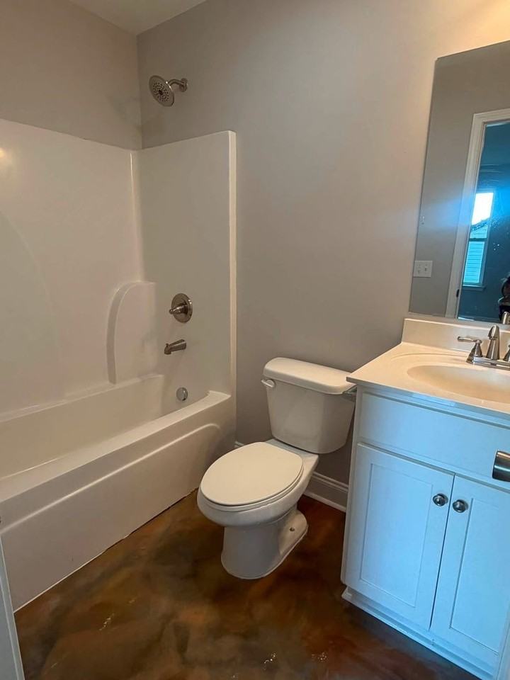 538 17th Ave W - Photo 5 of 6