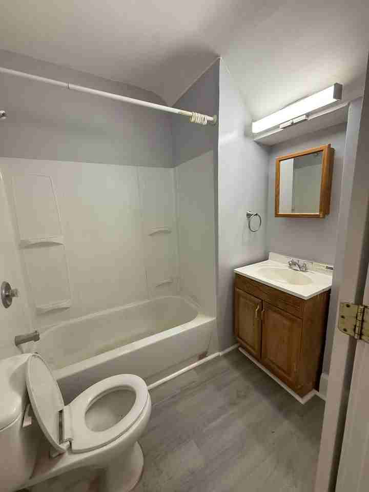 13207 Christine Ave - Photo 7 of 10
