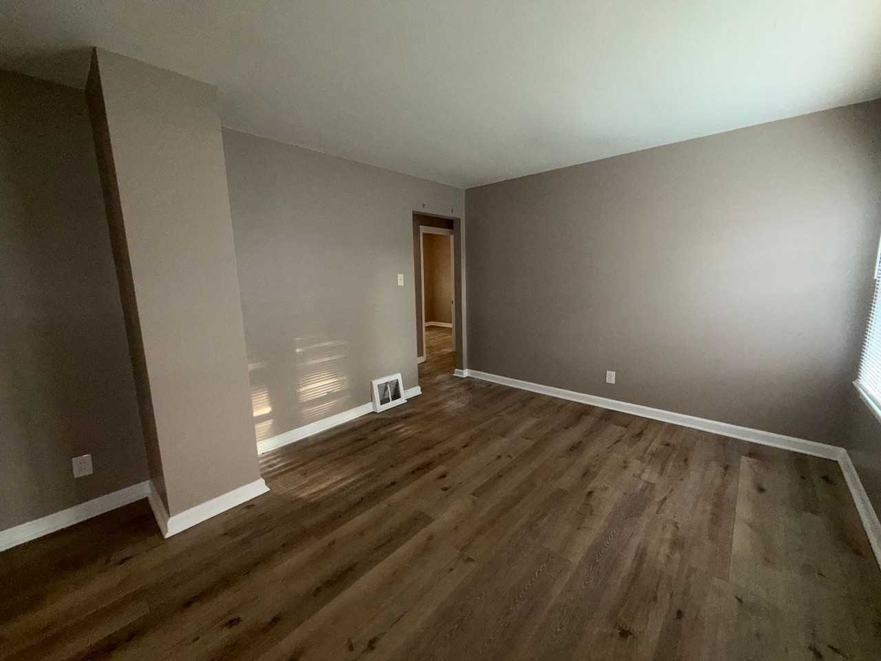 1165 Patterson Rd - Photo 4 of 20