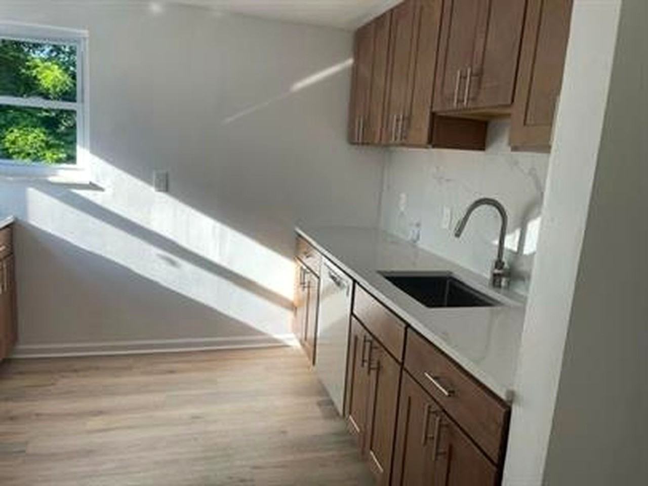 6821 Shannon Rd - Photo 4 of 10
