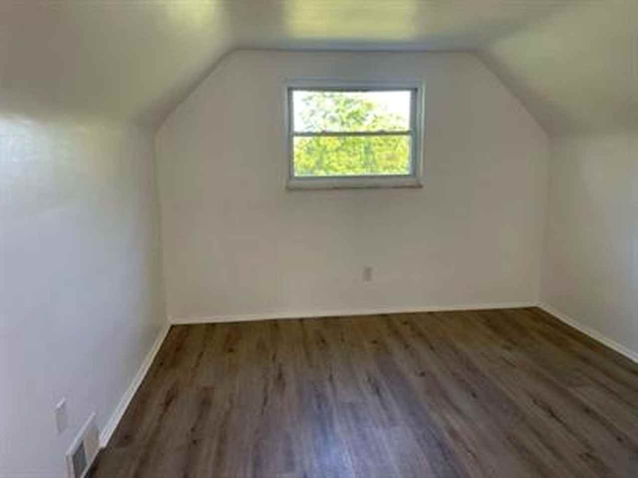 6821 Shannon Rd - Photo 6 of 10