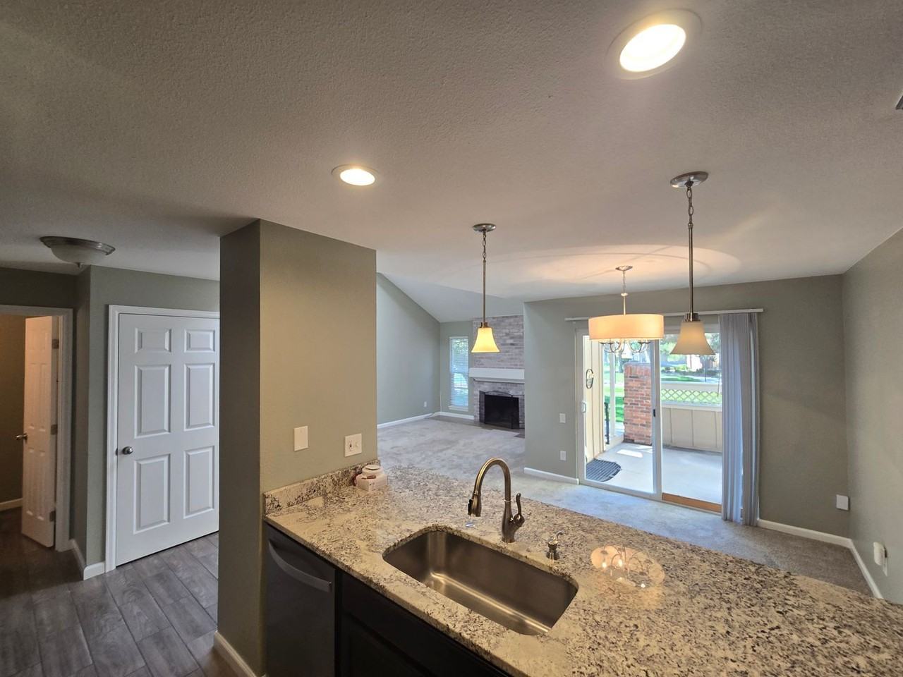 9938 Grove Way #E - Photo 3 of 24