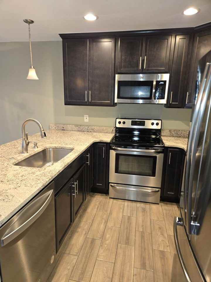 9938 Grove Way #E - Photo 5 of 24