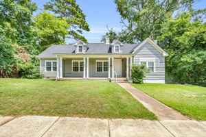 featured image of 338 N Church St