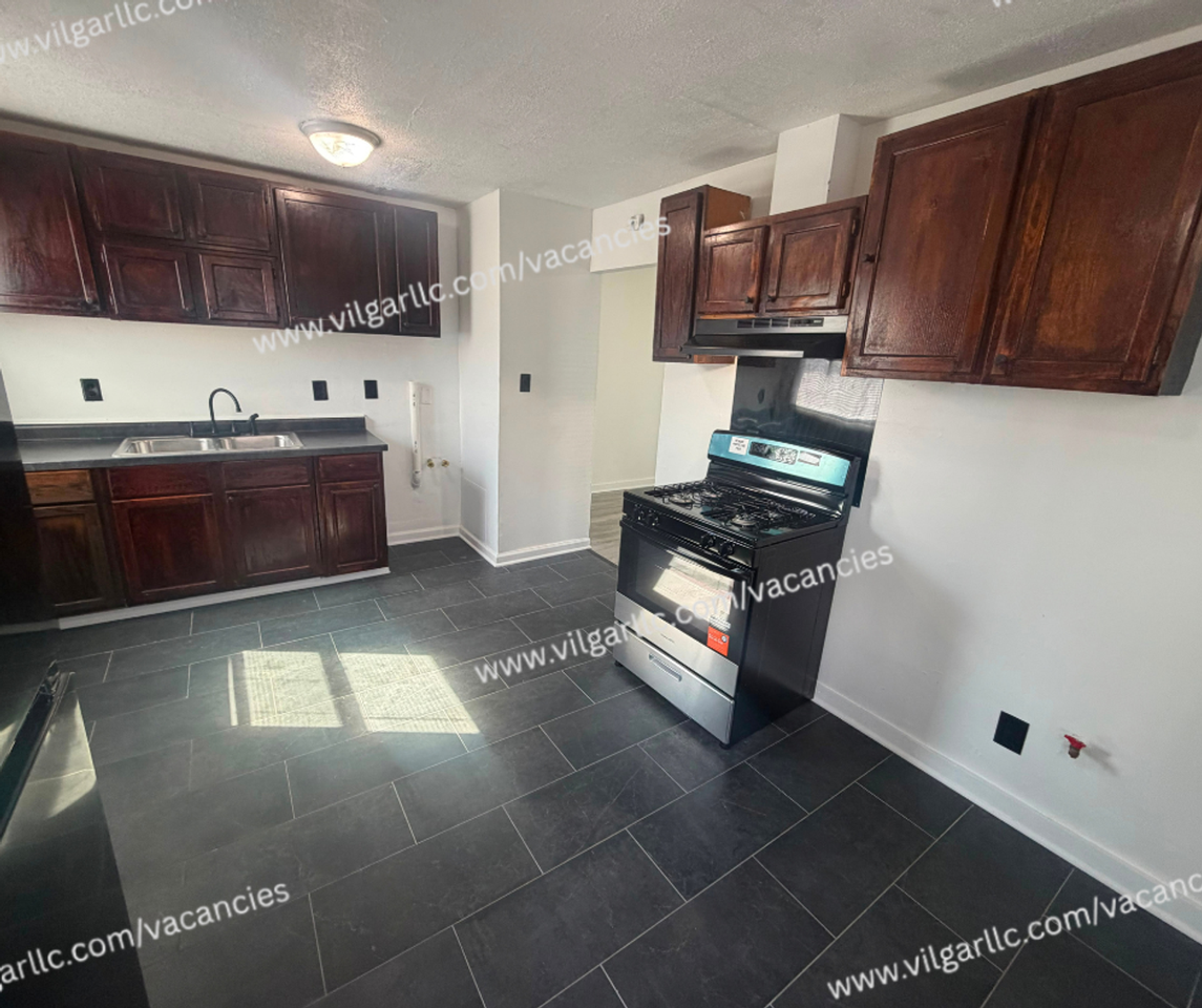 5121 E 10th Ave - Photo 5 of 21
