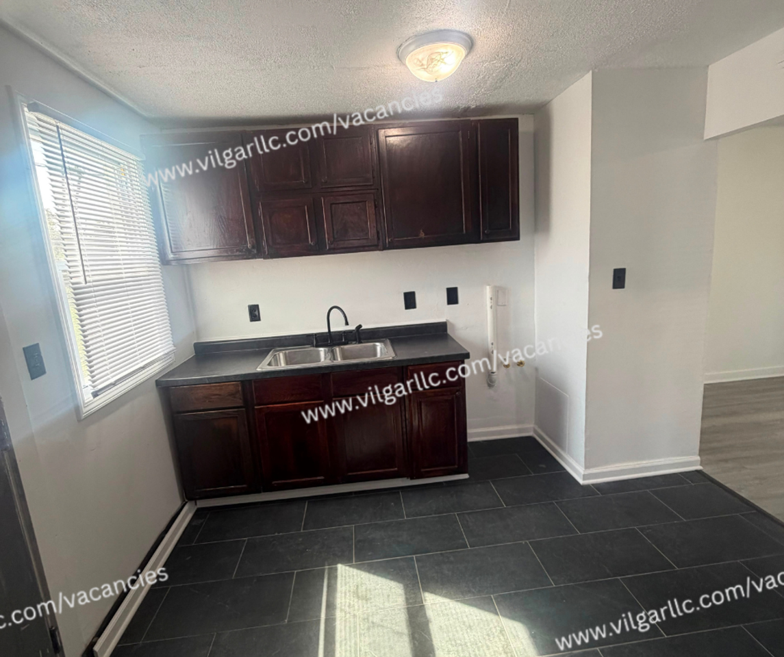 5121 E 10th Ave - Photo 7 of 21