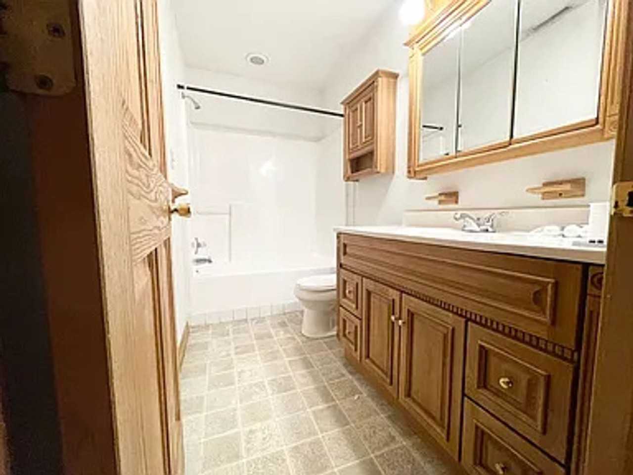 52 Campus Drive - Photo 4 of 18