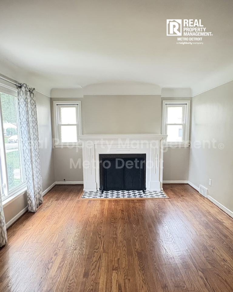 21707 Alger St - Photo 3 of 21