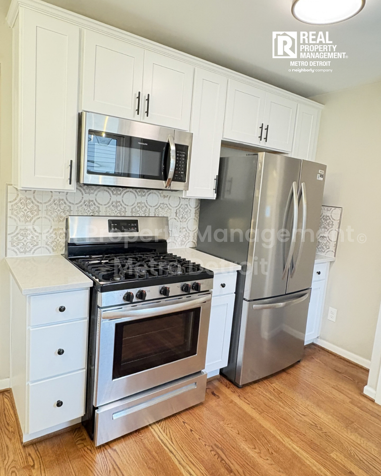 21707 Alger St - Photo 6 of 21