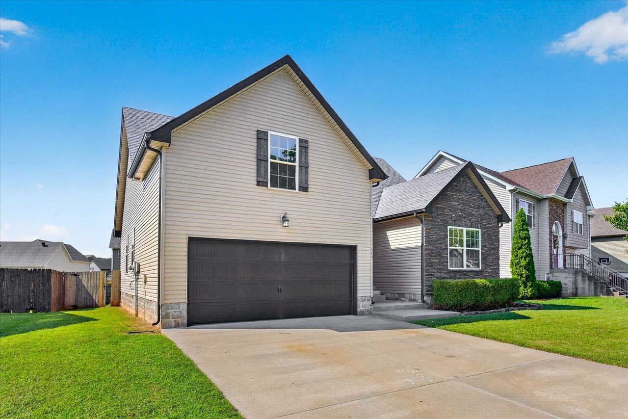 645 Fox Hound Dr - Photo 3 of 36