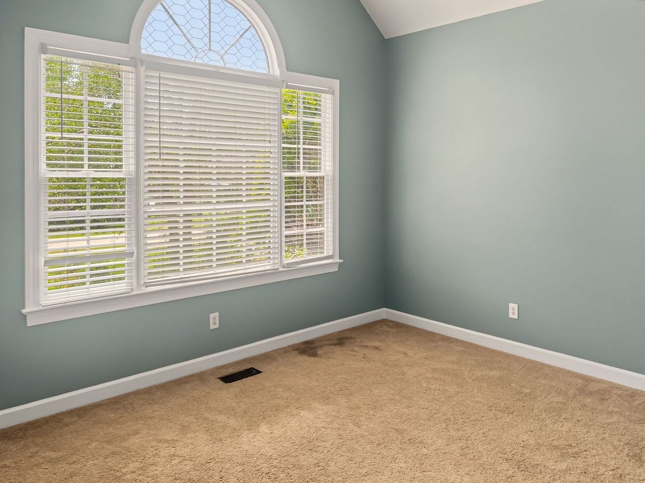 3108 Summer Oaks Dr - Photo 4 of 36