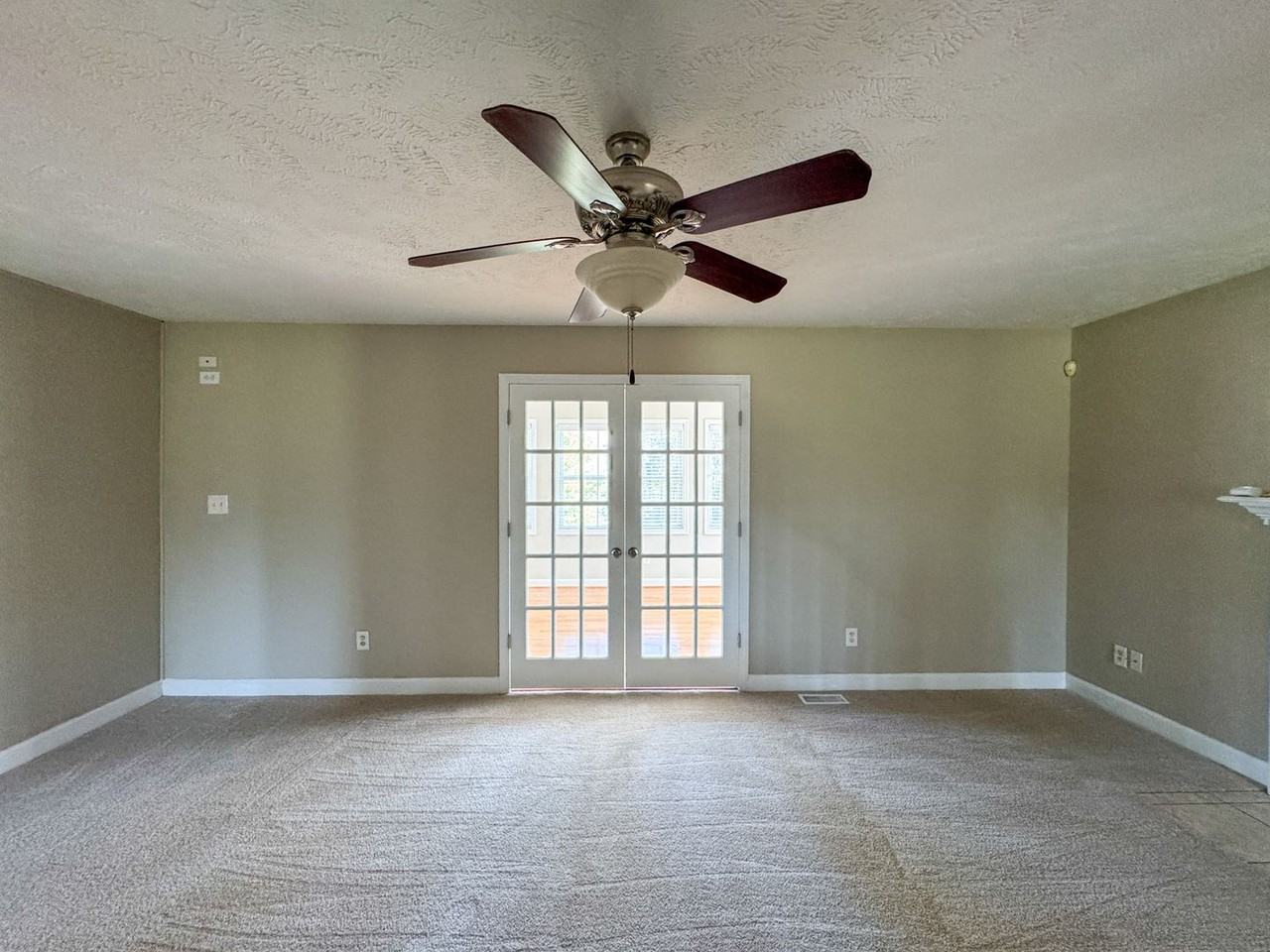 51 Jubilee Ct - Photo 7 of 34
