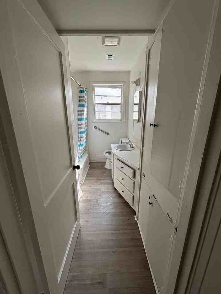 2610 Drexel St - Photo 4 of 7