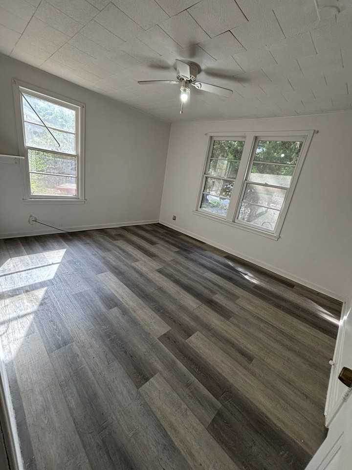 2610 Drexel St - Photo 7 of 7