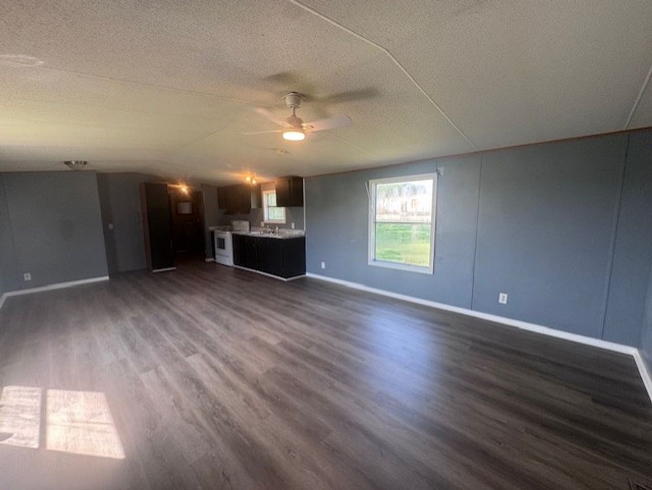 58 Lakewater Dr - Photo 2 of 14