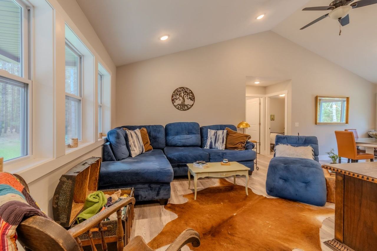 10106 Summit City Rd - Photo 2 of 31