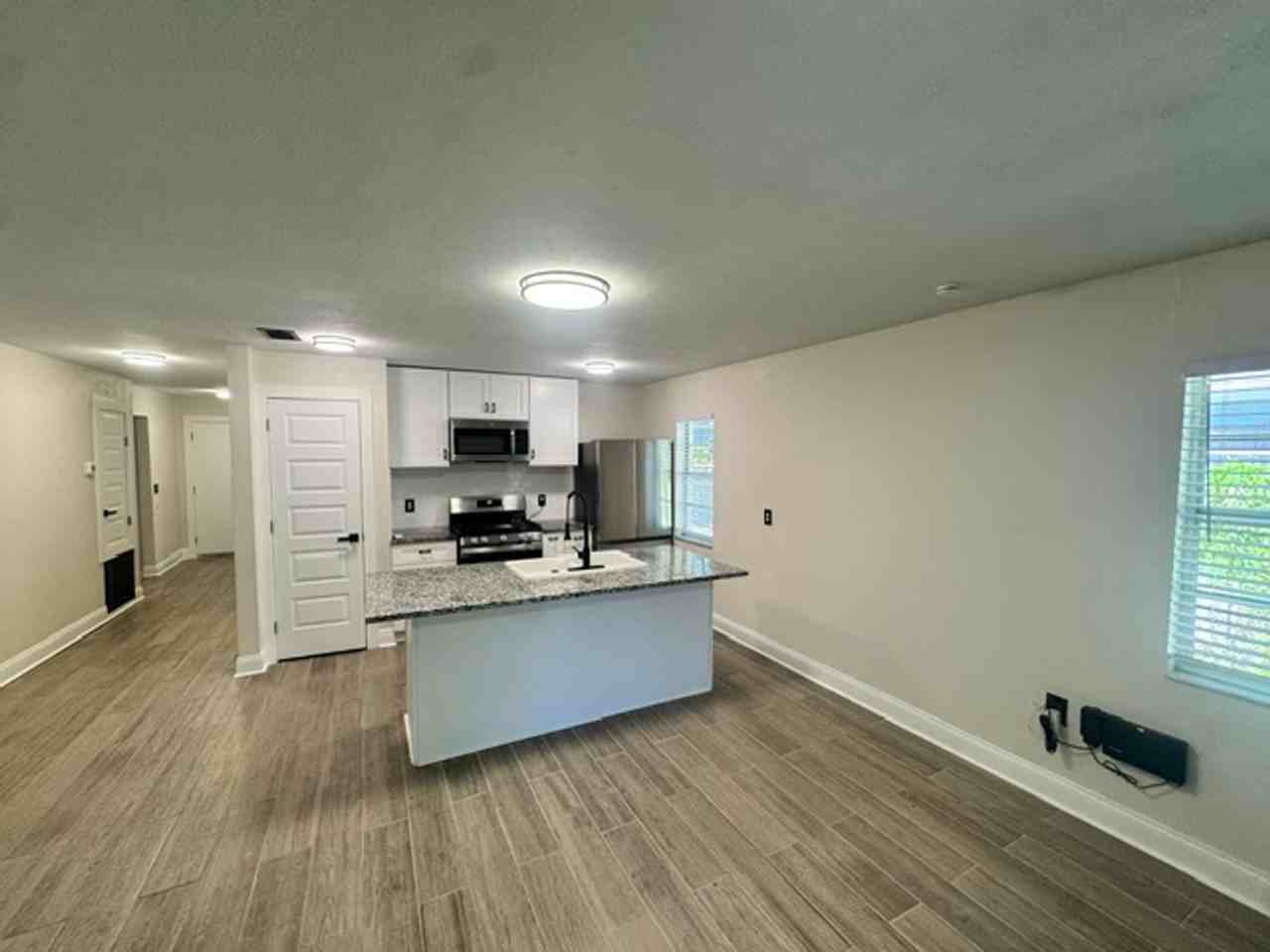2508 E Curtis St - Photo 5 of 24