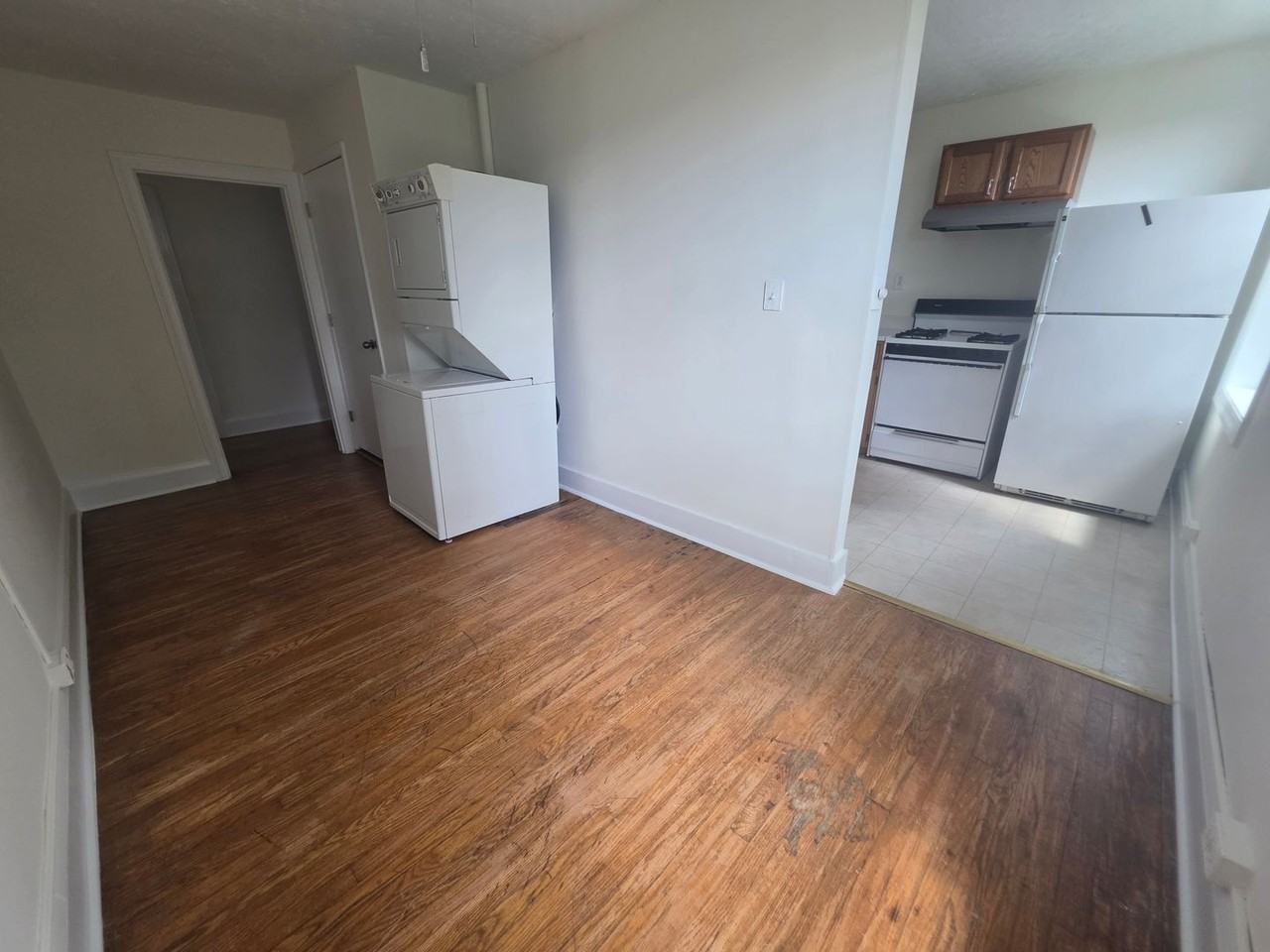 2721 Conowingo Rd - Photo 3 of 6