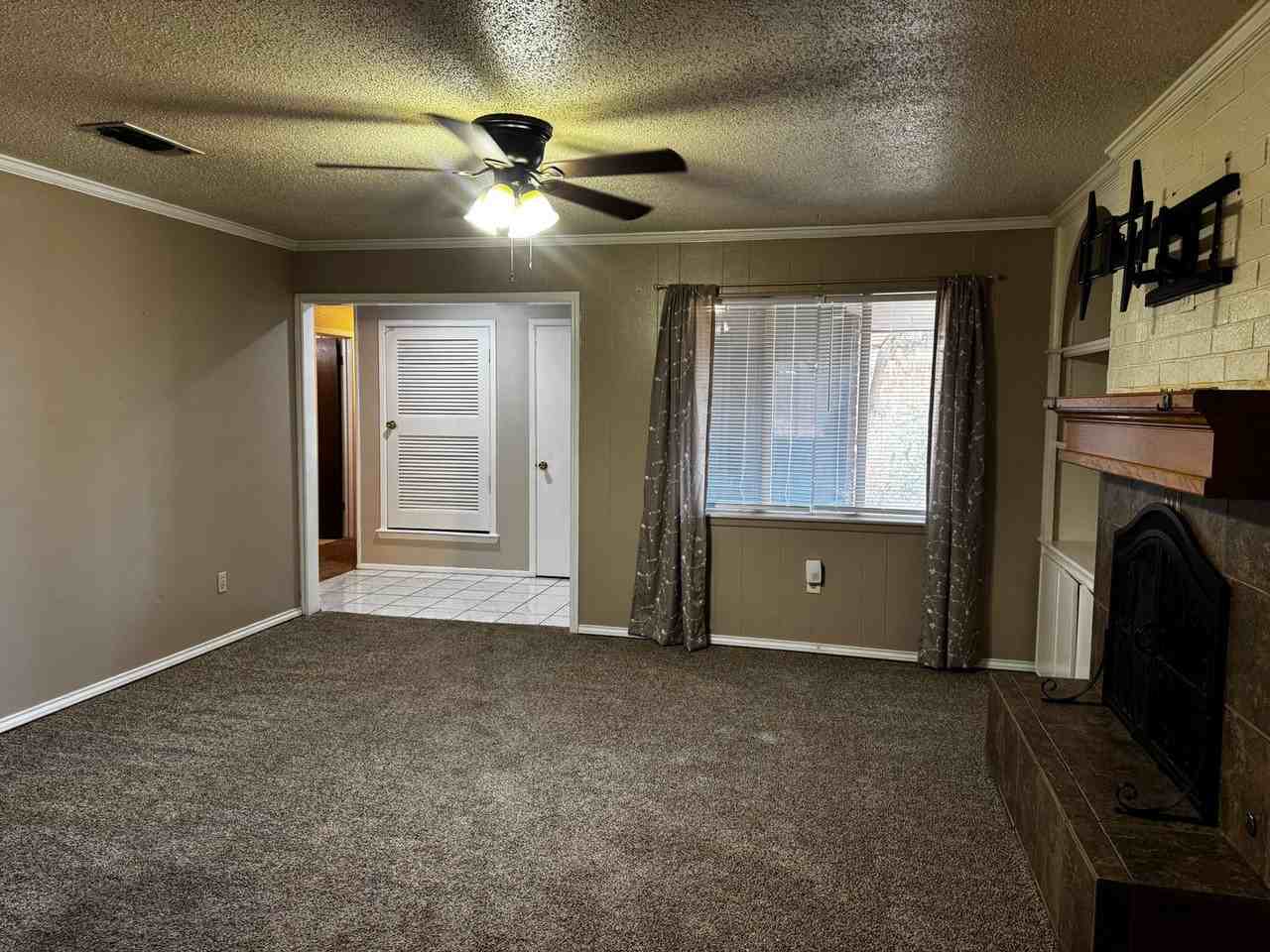 4408 54th St - Photo 2 of 12