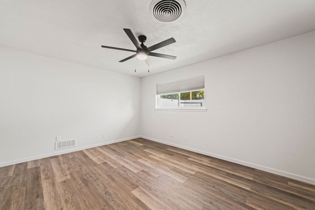 1240 W Copper Ave - Photo 7 of 15
