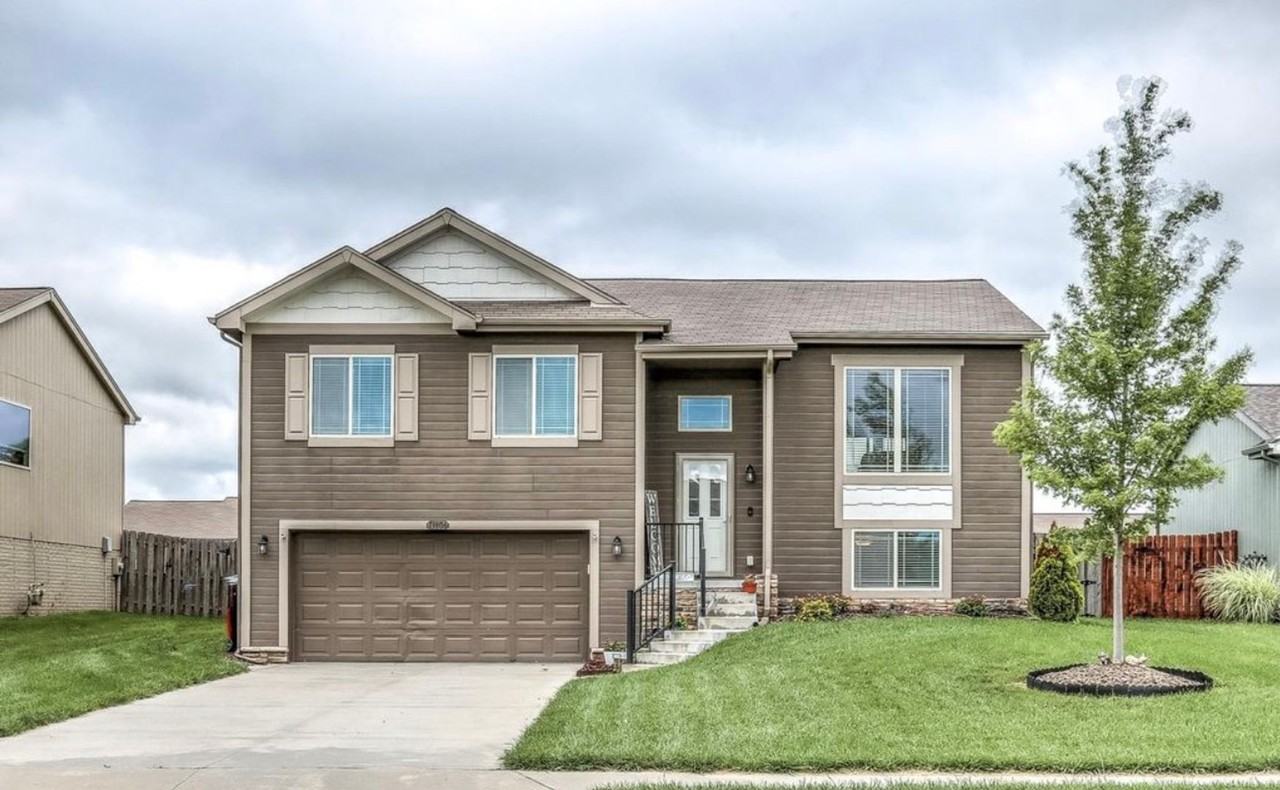 13806 S 43rd Ave - Photo 2 of 22
