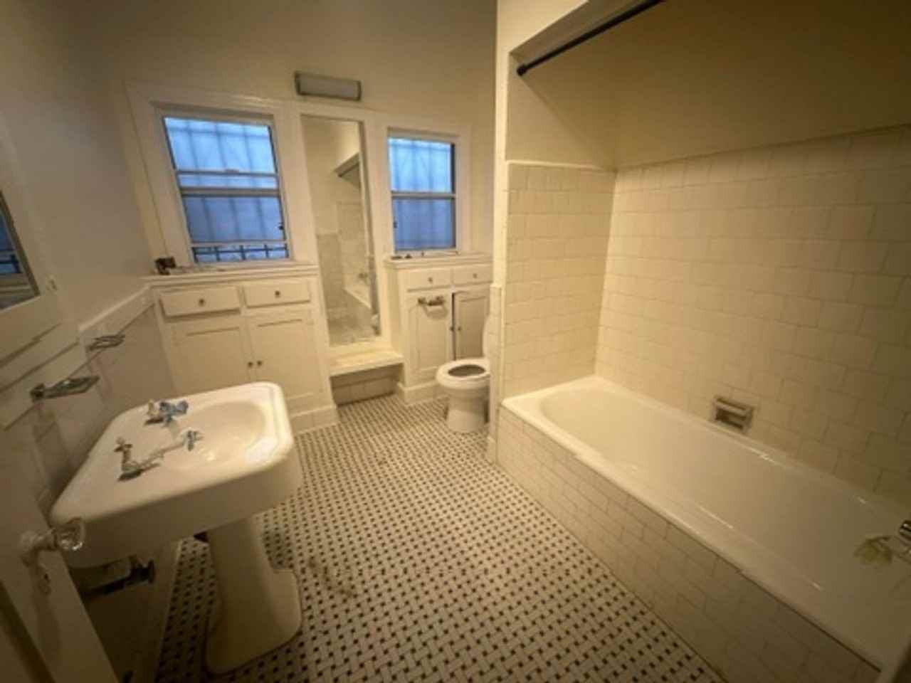1156 W 65th St - Photo 2 of 6