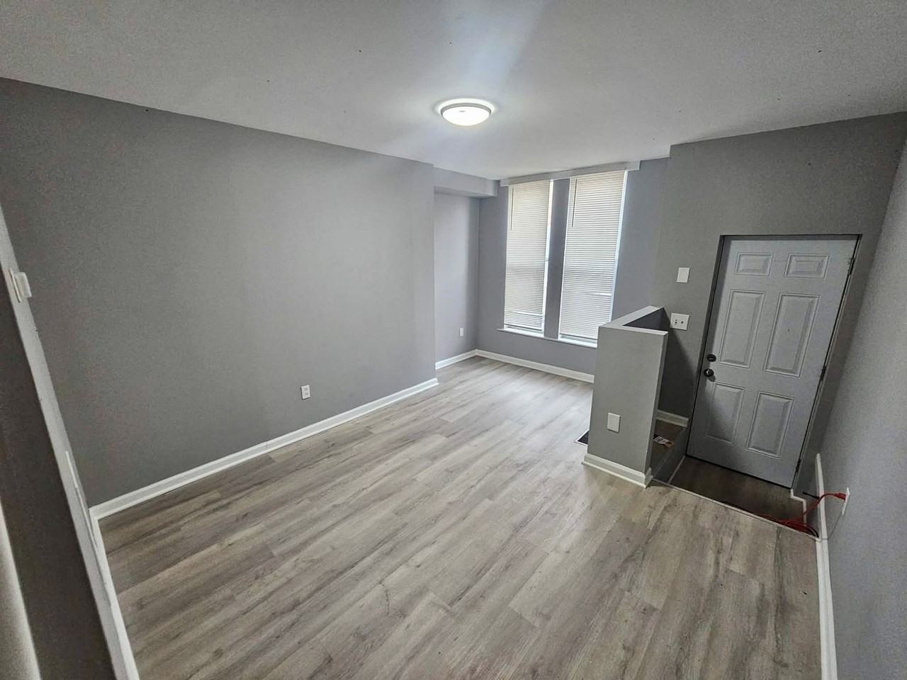 1341 Glyndon Ave - Photo 2 of 16