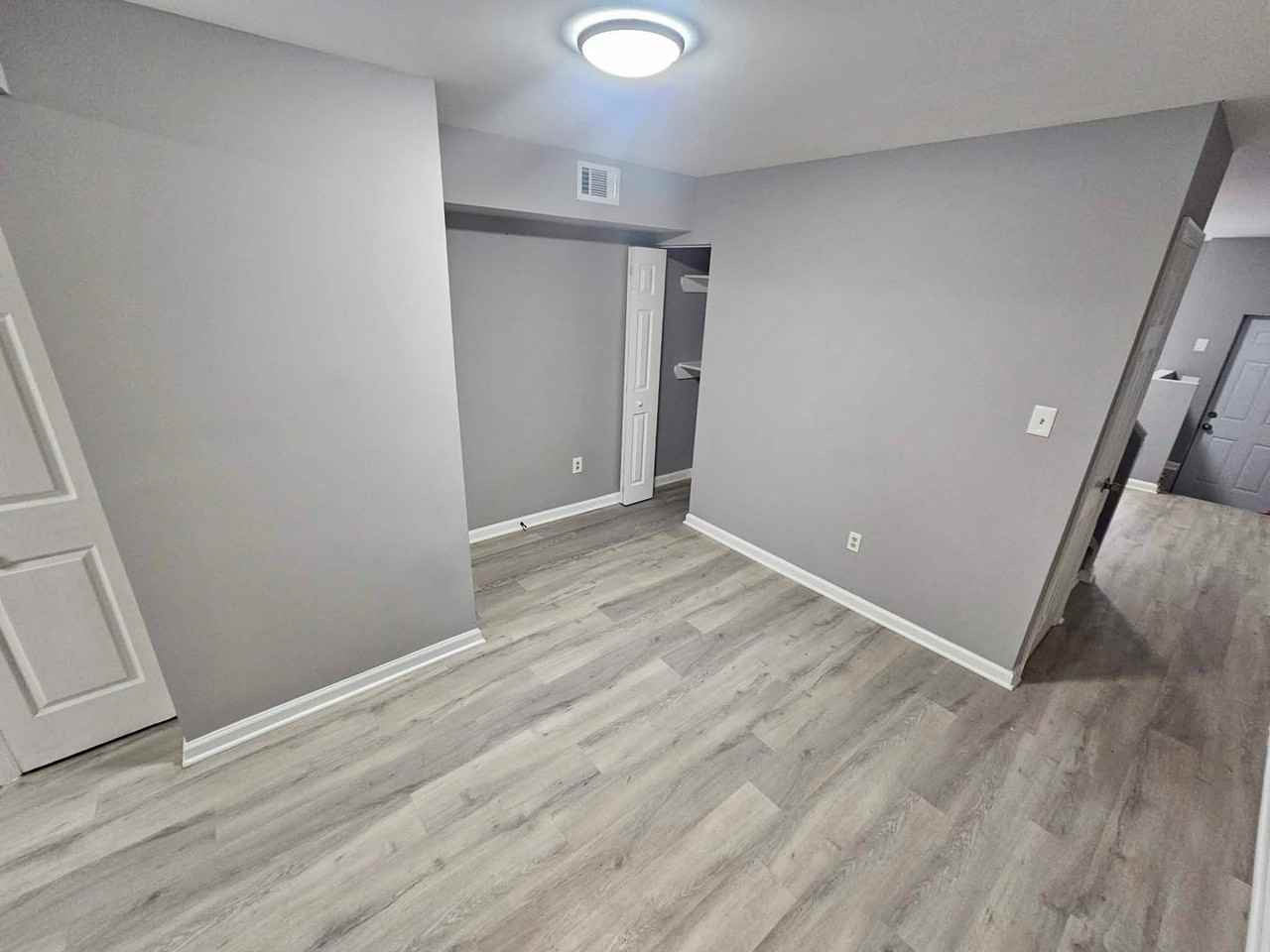 1341 Glyndon Ave - Photo 5 of 16