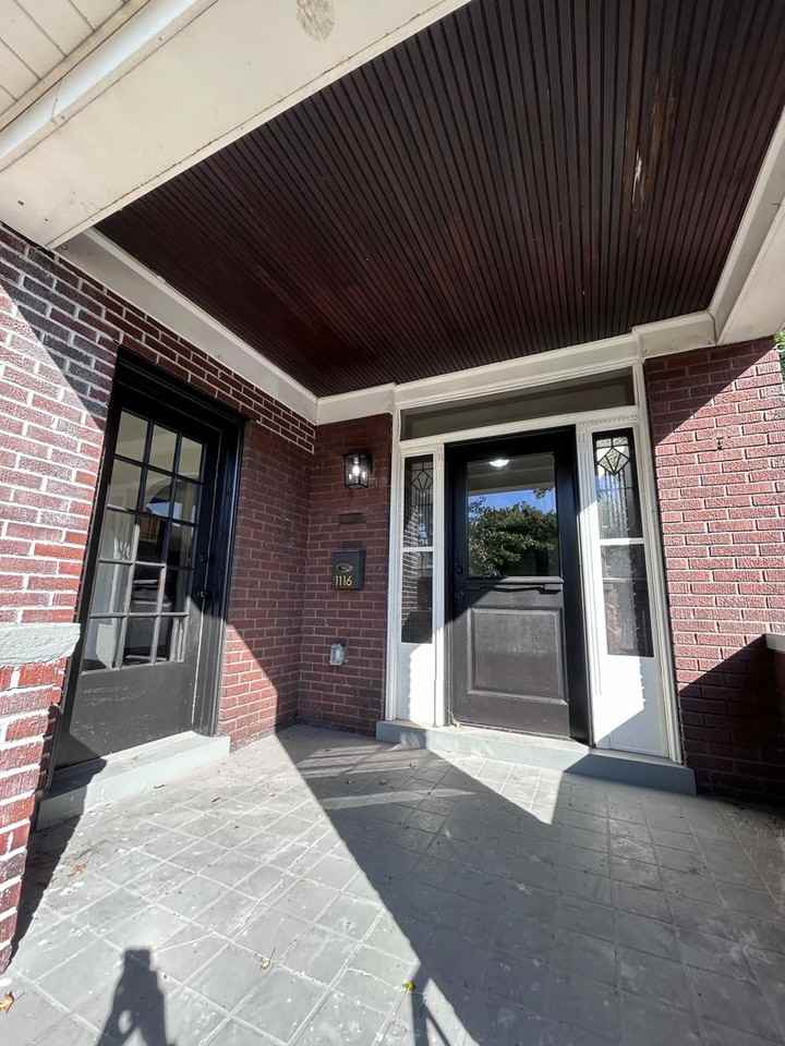 1116 Ingham St - Photo 4 of 45
