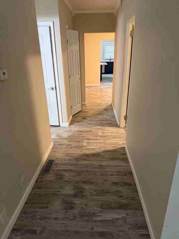 2519 Jane St - Photo 2 of 9