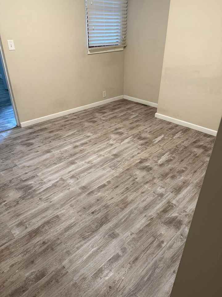 2519 Jane St - Photo 4 of 9