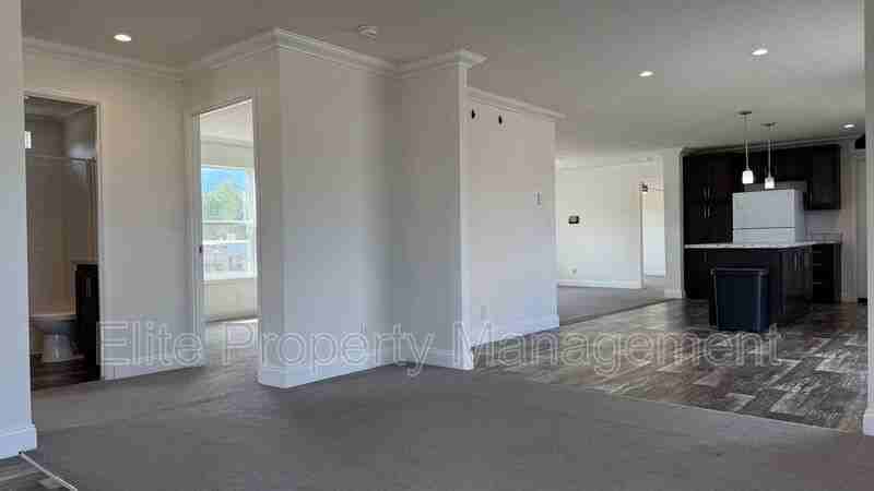 743 S Joe Martinez Ct - Photo 3 of 22