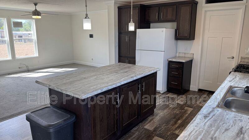 743 S Joe Martinez Ct - Photo 7 of 22