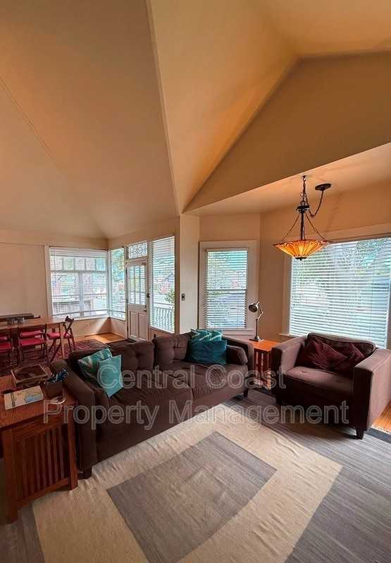 622 Congress Ave - Photo 4 of 19