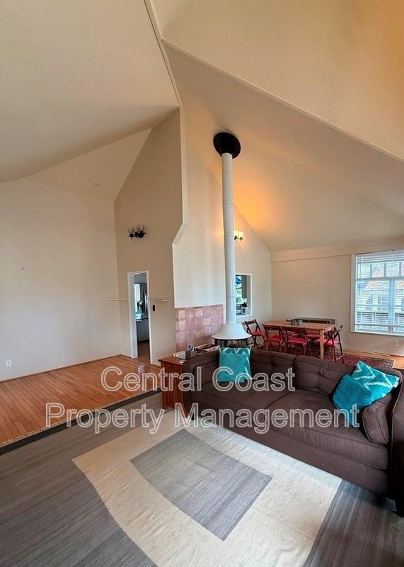 622 Congress Ave - Photo 5 of 19