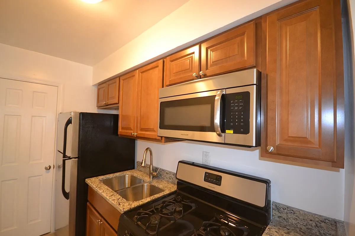 153-36 73rd Avenue #1C - Photo 3 of 5