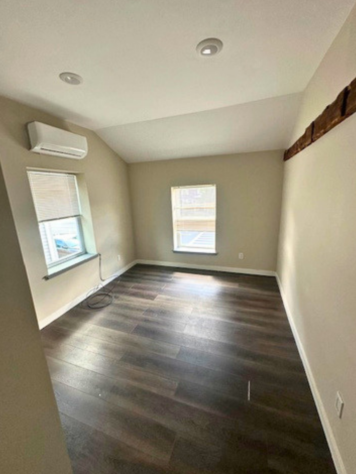 1613 Main Street - Photo 2 of 7