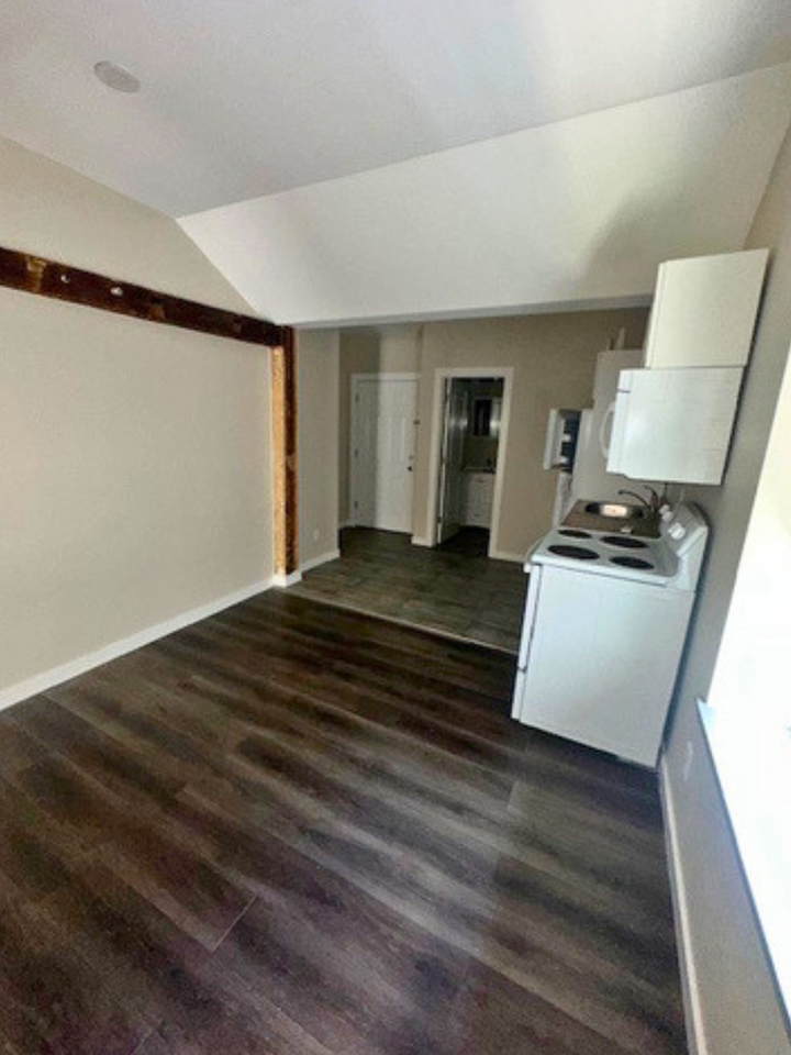 1613 Main Street - Photo 3 of 7