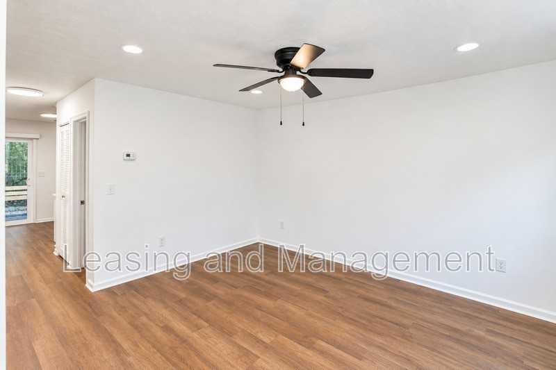 907 Royal Tern Ln #A - Photo 2 of 18