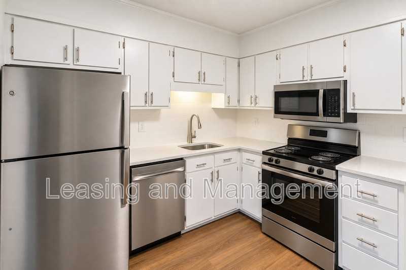 907 Royal Tern Ln #A - Photo 7 of 18