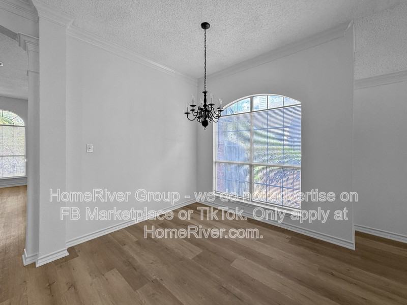 1429 Honey Locust Dr - Photo 6 of 23